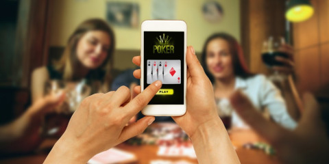 モバイル カジノとはオンラインカジノとどう違う?
